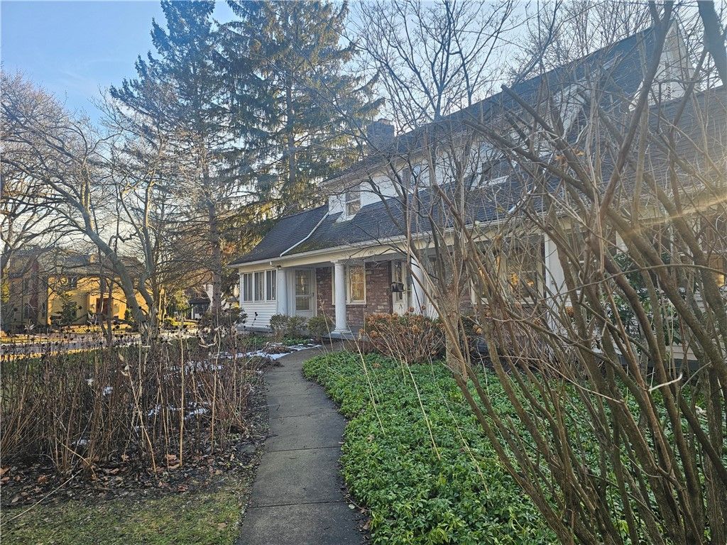 137 Oakdale Drive, Brighton, NY 14618