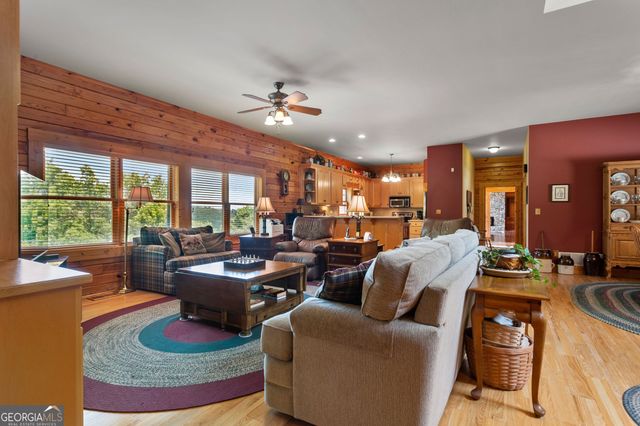 729 Huckleberry Way, Jasper, GA 30143