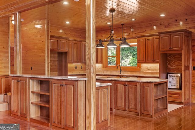 729 Huckleberry Way, Jasper, GA 30143