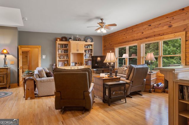 729 Huckleberry Way, Jasper, GA 30143