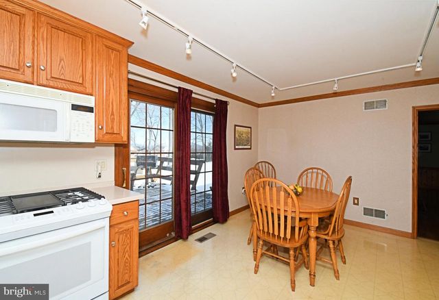 451 SILVER BROOK DR, Birdsboro, PA 19508