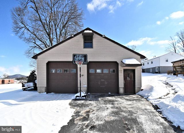 451 SILVER BROOK DR, Birdsboro, PA 19508