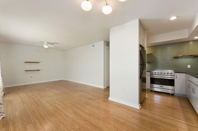 2200 Dickson DR 119, Austin, TX 78704