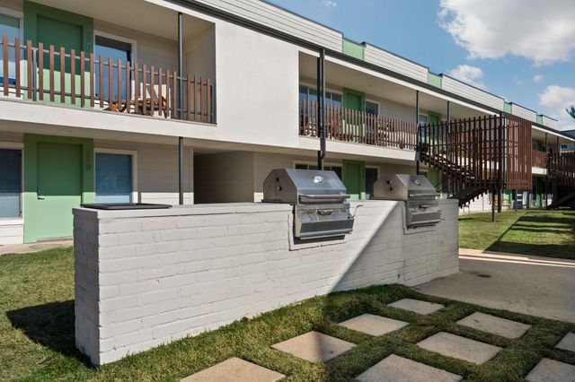 2200 Dickson DR 119, Austin, TX 78704