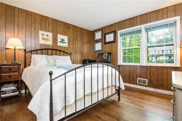 20 Springdale Road, Scarsdale, NY 10583