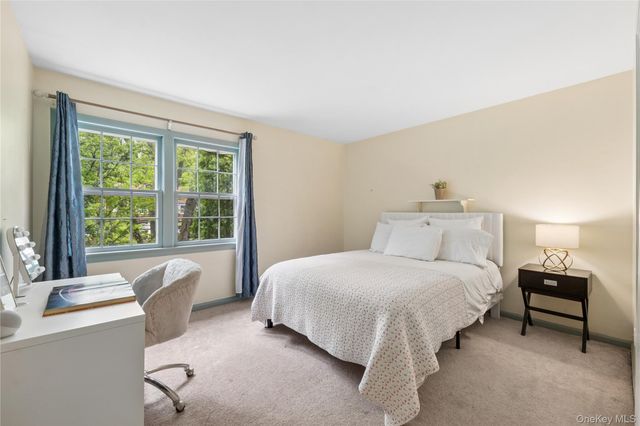 20 Springdale Road, Scarsdale, NY 10583