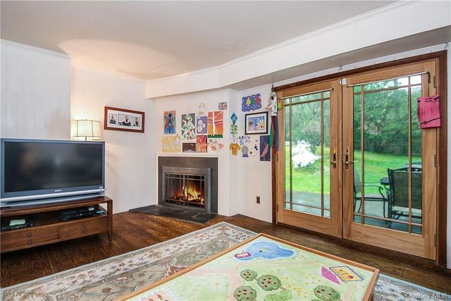 20 Springdale Road, Scarsdale, NY 10583