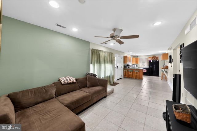 28 BEECHWOOD ST, Earleville, MD 21919