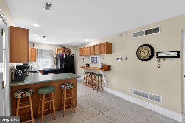 28 BEECHWOOD ST, Earleville, MD 21919