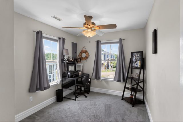 28 BEECHWOOD ST, Earleville, MD 21919