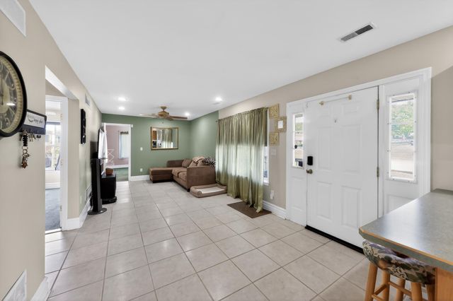 28 BEECHWOOD ST, Earleville, MD 21919
