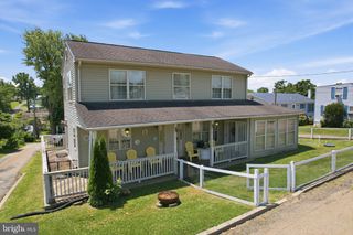 28 BEECHWOOD ST, Earleville, MD 21919