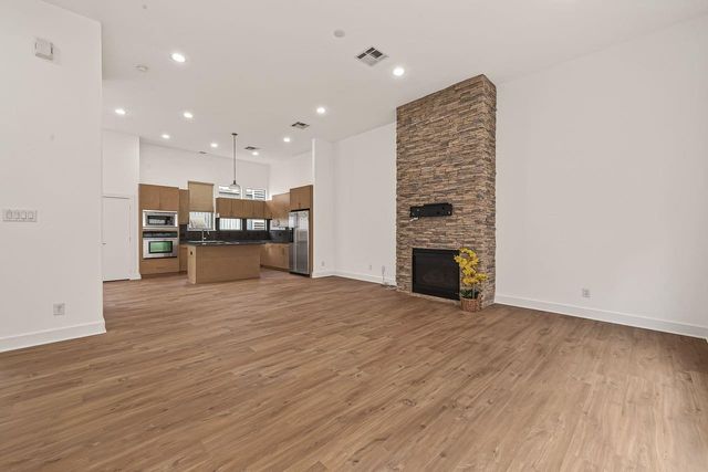 724 Ruthven Street, Houston, TX 77019