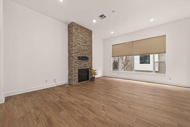 724 Ruthven Street, Houston, TX 77019