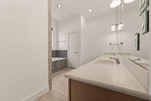 724 Ruthven Street, Houston, TX 77019