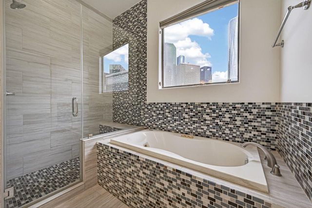 724 Ruthven Street, Houston, TX 77019