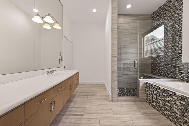 724 Ruthven Street, Houston, TX 77019