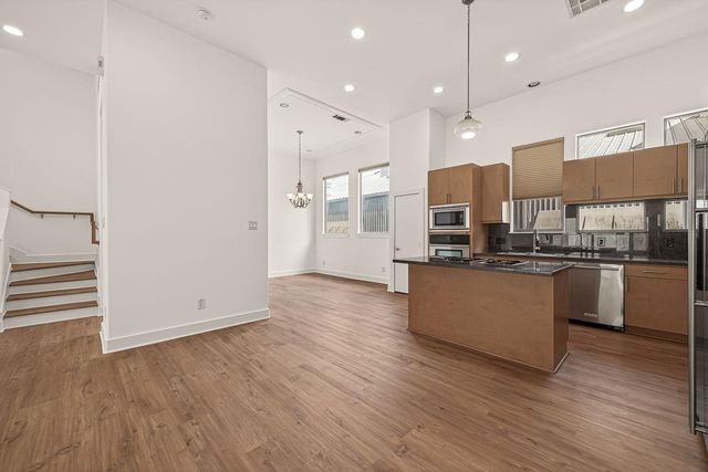 724 Ruthven Street, Houston, TX 77019