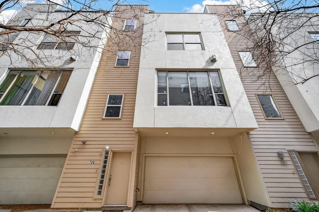 724 Ruthven Street, Houston, TX 77019