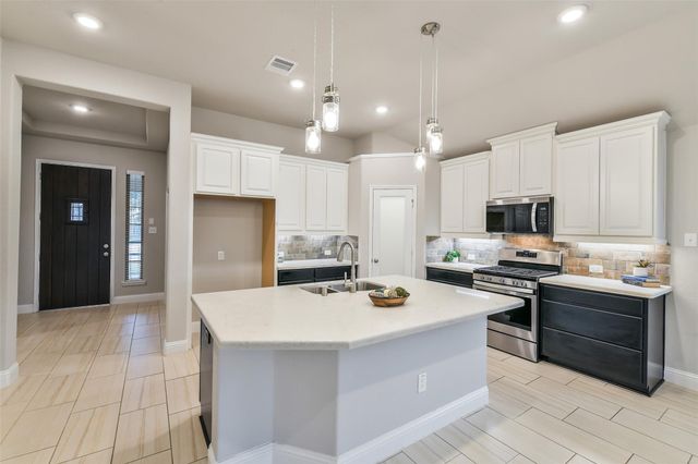 20435 Noble Arabian Drive, Tomball, TX 77377