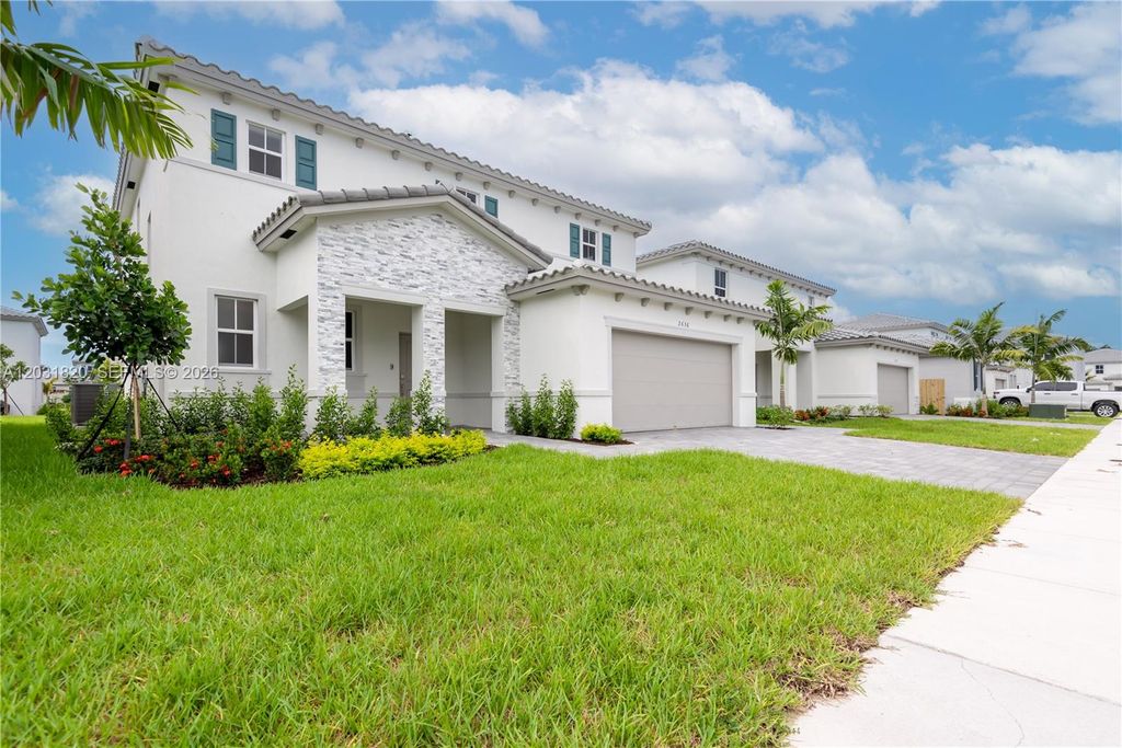 2636 SE 8th Ct, Homestead, FL 33035