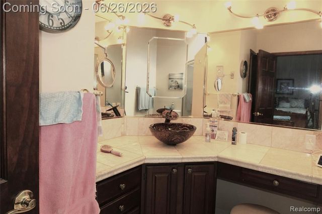 41784 Ladywood Drive, Northville, MI 48168