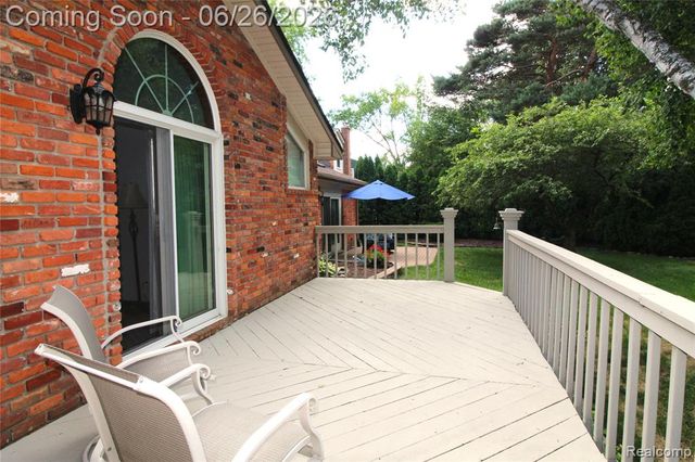 41784 Ladywood Drive, Northville, MI 48168