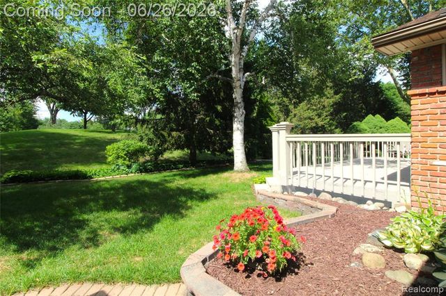 41784 Ladywood Drive, Northville, MI 48168
