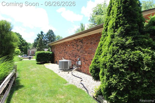 41784 Ladywood Drive, Northville, MI 48168