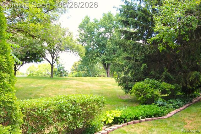 41784 Ladywood Drive, Northville, MI 48168