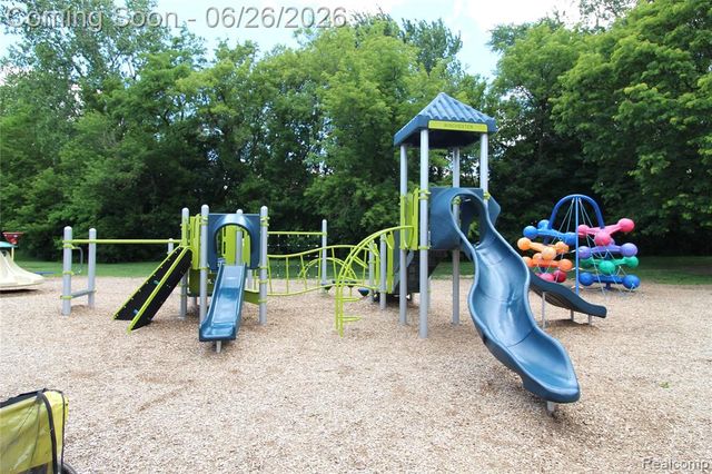 41784 Ladywood Drive, Northville, MI 48168