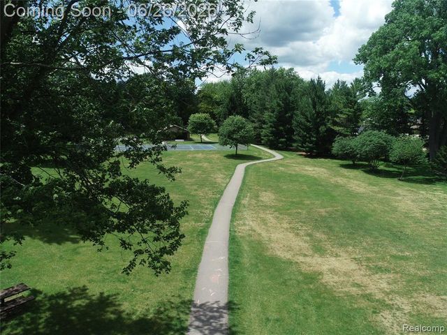 41784 Ladywood Drive, Northville, MI 48168