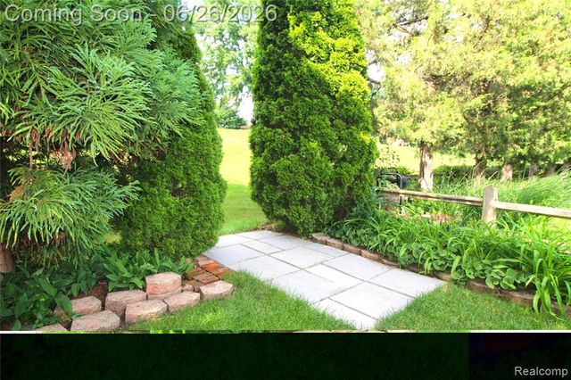41784 Ladywood Drive, Northville, MI 48168