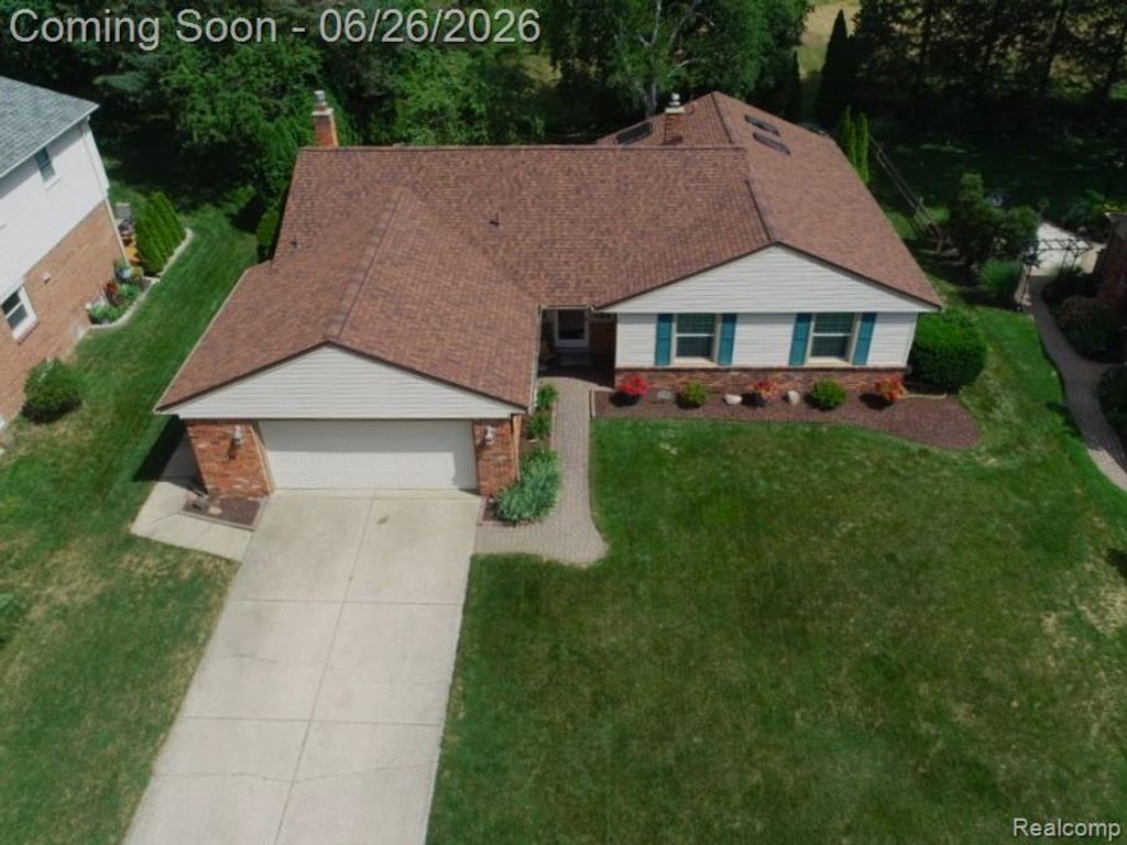 41784 Ladywood Drive, Northville, MI 48168