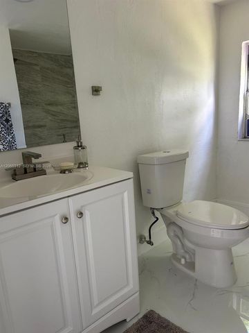22115 SW 115th Avenue, Miami, FL 33170