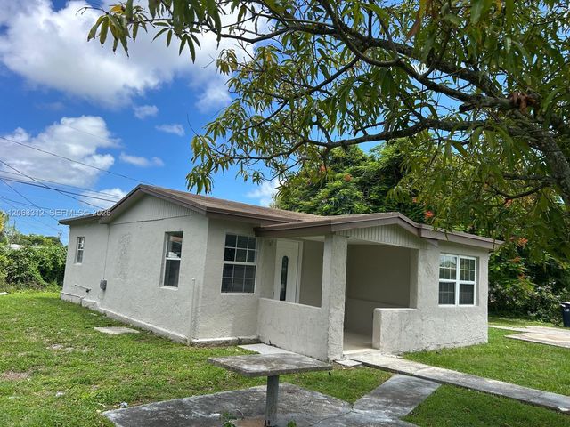 22115 SW 115th Avenue, Miami, FL 33170