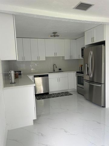 22115 SW 115th Avenue, Miami, FL 33170