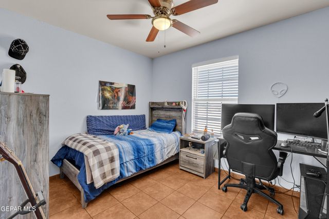 10300 Valle Suave Drive, Socorro, TX 79927