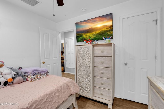 10300 Valle Suave Drive, Socorro, TX 79927