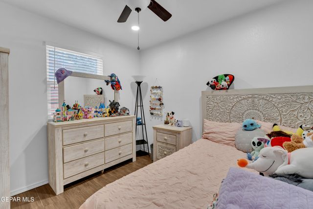 10300 Valle Suave Drive, Socorro, TX 79927