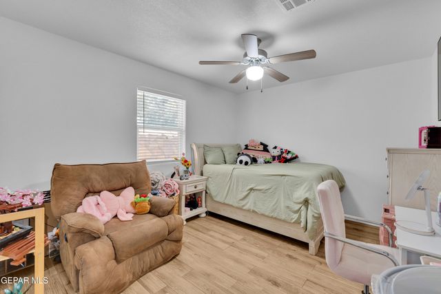 10300 Valle Suave Drive, Socorro, TX 79927