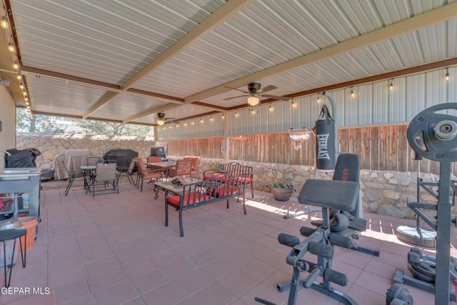 10300 Valle Suave Drive, Socorro, TX 79927