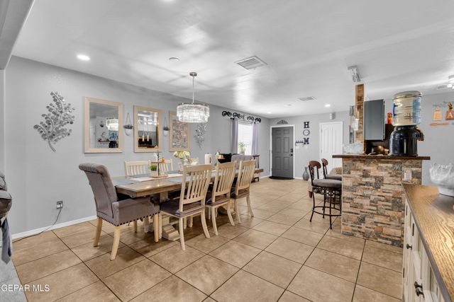 10300 Valle Suave Drive, Socorro, TX 79927