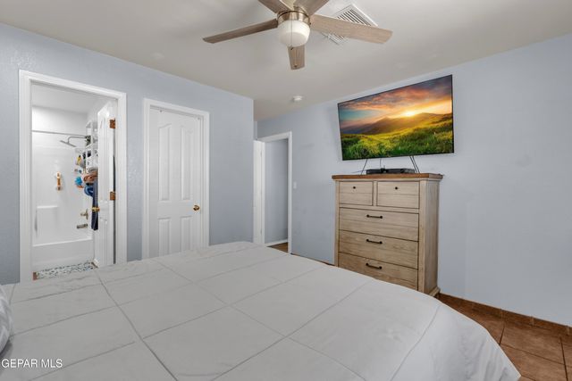 10300 Valle Suave Drive, Socorro, TX 79927