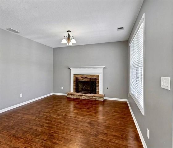 310 Persimmon Drive, Sharpsburg, GA 30277