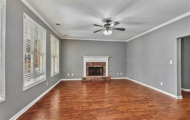 310 Persimmon Drive, Sharpsburg, GA 30277