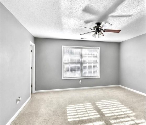 310 Persimmon Drive, Sharpsburg, GA 30277