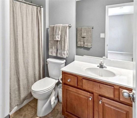 310 Persimmon Drive, Sharpsburg, GA 30277