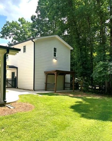 310 Persimmon Drive, Sharpsburg, GA 30277