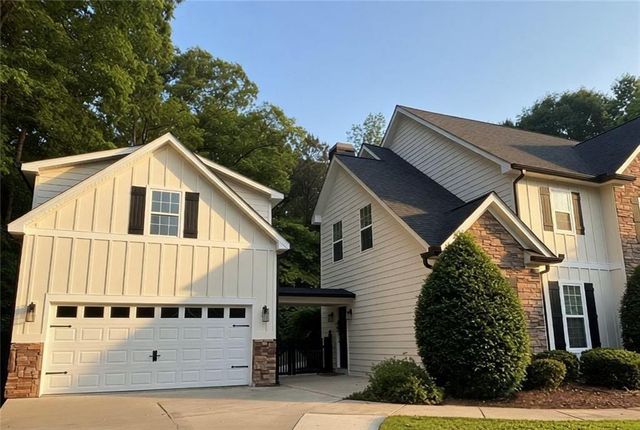 310 Persimmon Drive, Sharpsburg, GA 30277